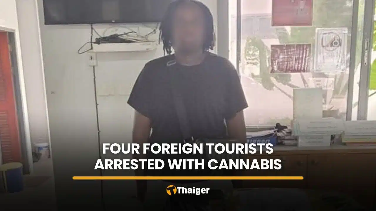 पहुँचाने चार आन्तरिक यात्री पखेट में हैंगवा के साथ अटैक किए गए